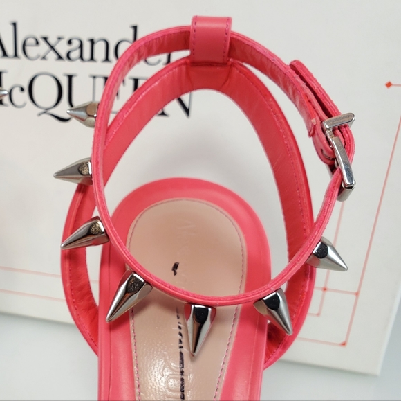 NWT$950 Alexander McQueen Coral Punk Stud Leather Ankle-Strap Sandals Heel Sz 9 - Picture 11 of 16